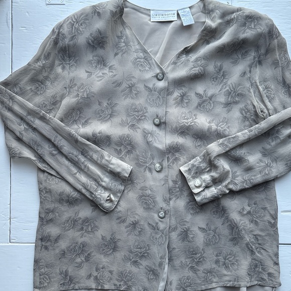 Vintage 90s Silk Liz Claiborne Neutral Floral Button-Up Blouse Petite 8 - Picture 5 of 9